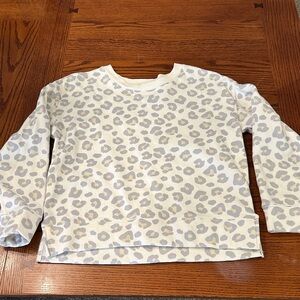 Women’s Dittos Leopard Print Sweatshirt size large